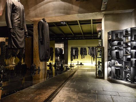 antonioli boutique.